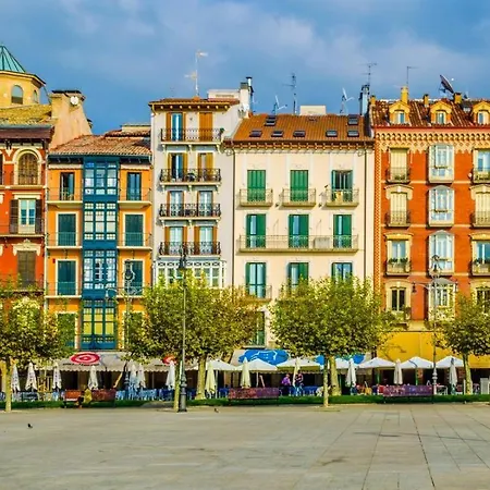 Espacioso Apartamento En El Centro De Pamplona Esterno foto